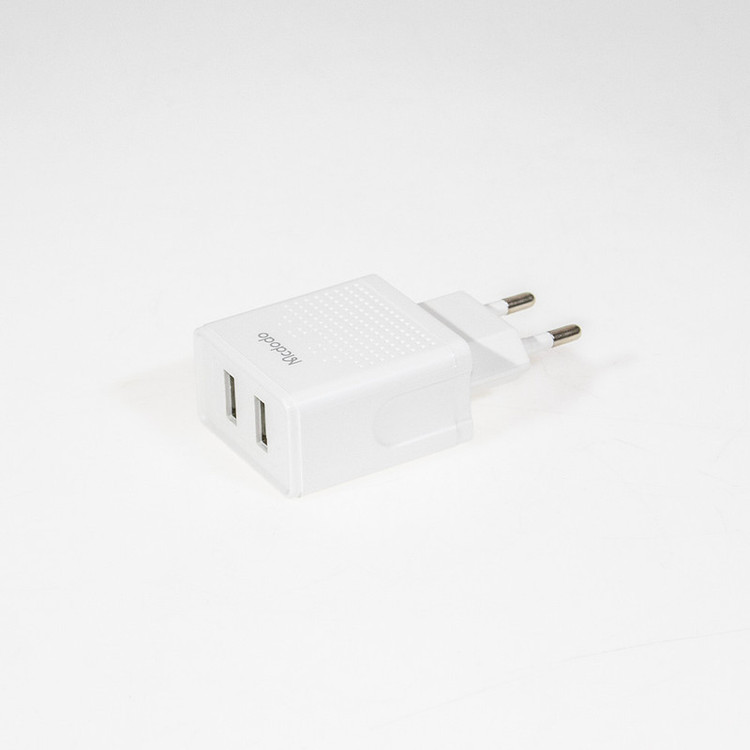 شارژر دیواری 12وات مک دودو مدل CH-3970 به همراه کابل لایتنینگ